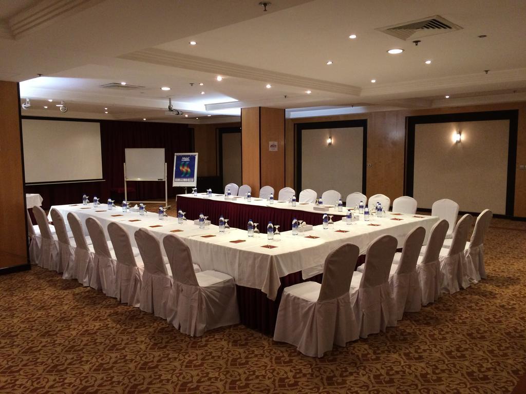London Suites Hotel Dubaj Kültér fotó